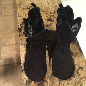 Toddler size 6 black boots